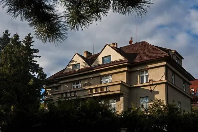 Hostel Vila Flora Prag