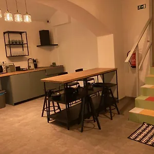 Hostel Capsule Erbenova, Praga