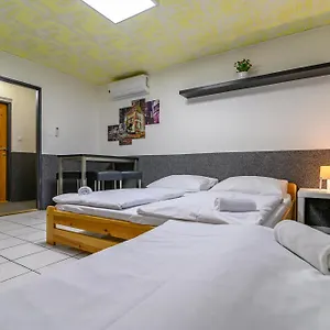 Seven Prága